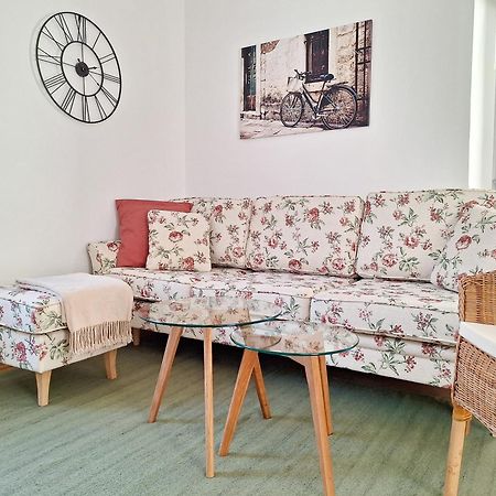 St Peter'S Heritage House โตรกีร์ ภายนอก รูปภาพ
