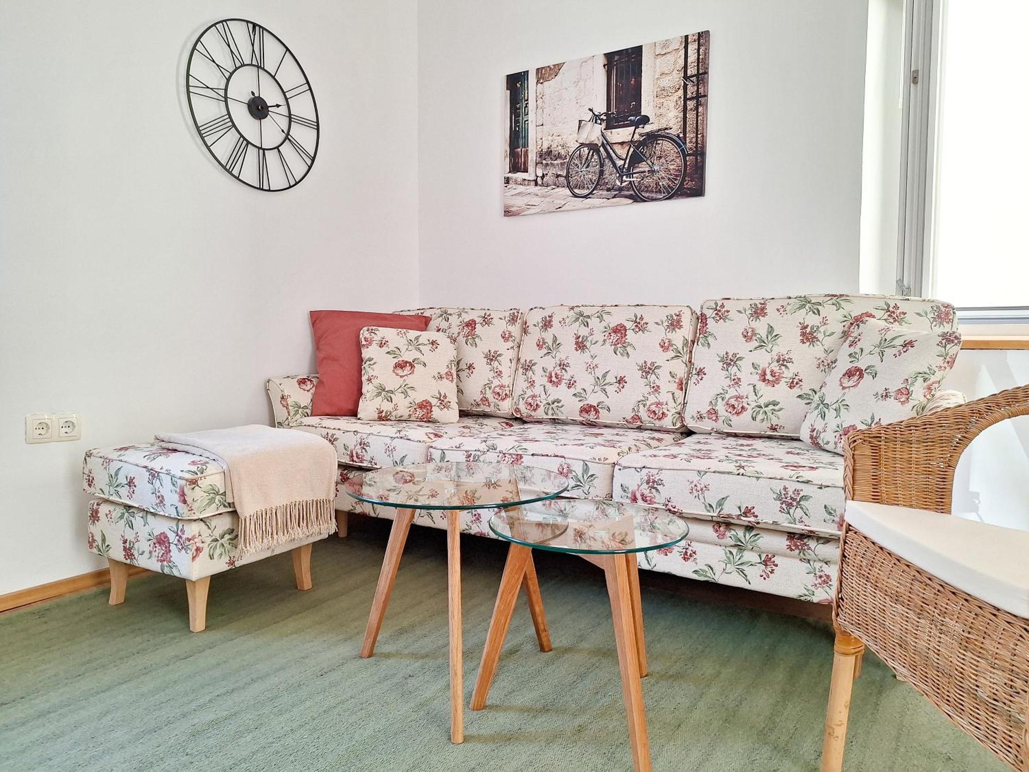 St Peter'S Heritage House โตรกีร์ ภายนอก รูปภาพ